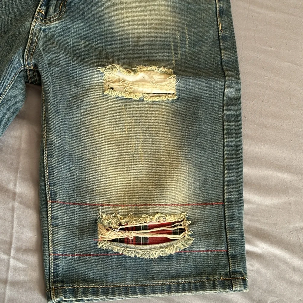 EXC COND..NEVER USED JEAN SHORTS - Picture 2 of 5